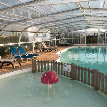 Campingplatz Avec Terrasse - Cuisine Equipee - Api-1-52-1425