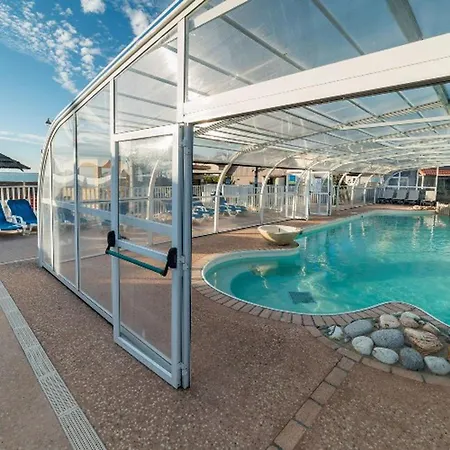 Avec Terrasse - Cuisine Equipee - Api-1-52-1425 Saint-Michel-Chef-Chef