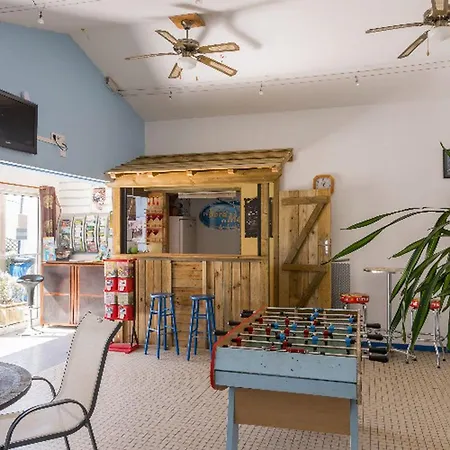 Avec Terrasse - Cuisine Equipee - Api-1-52-1425