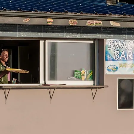 Campingplatz Avec Terrasse - Cuisine Equipee - Api-1-52-1425
